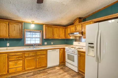 1041 S Poplar, White Cloud, MI 49349 photo 3