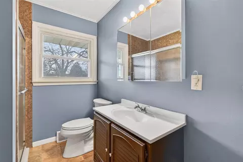 430 Peacock, Jackson, MI 49202 photo 32