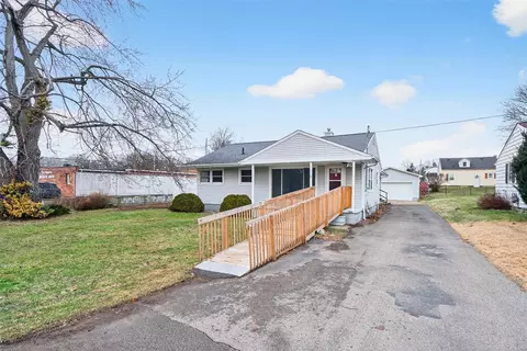 430 Peacock, Jackson, MI 49202