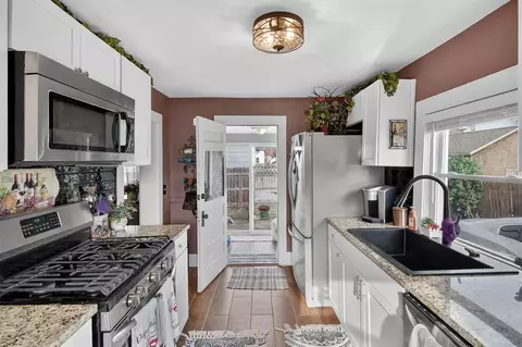 Kitchen - 907 6th, Jackson, MI 49203 photo 2 of 2
