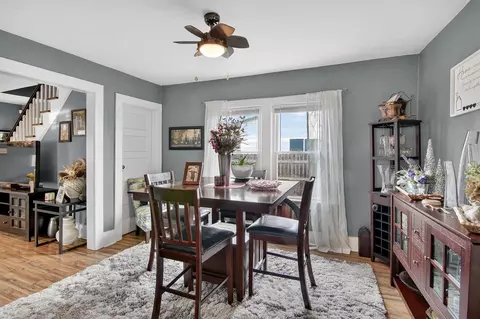 Dining - 907 6th, Jackson, MI 49203 photo 1 of 1