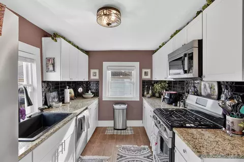 Kitchen - 907 6th, Jackson, MI 49203 photo 1 of 2