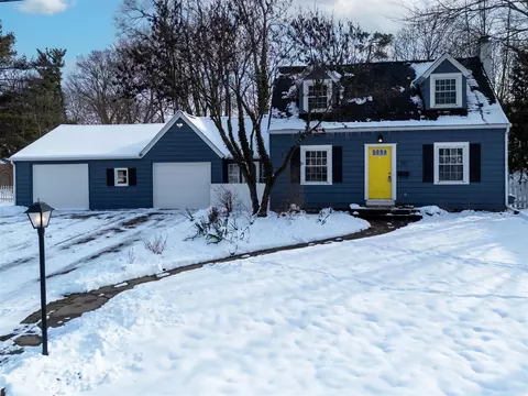 737 Whitcomb, Kalamazoo, MI 49008