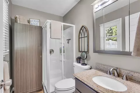 Bath - 149 Springmill, Jerome, MI 49249 photo 2 of 4