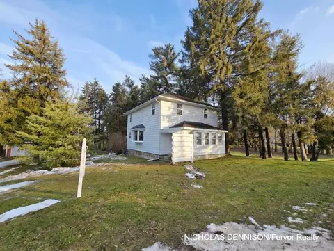 7072 N N Riv, Grand Ledge, MI 48837