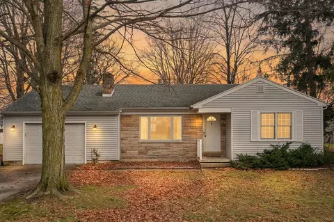 107 S S Ctr, Eaton Rapids, MI 48827