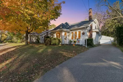 728 Montrose, Kalamazoo, MI 49008