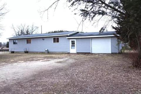 8422 E M 20, Hesperia, MI 49421