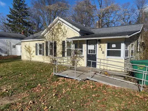 218 W Market, Centreville, MI 49032