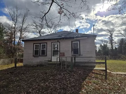 317 E Baldwin, Idlewild, MI 49642