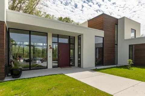 5980 Cherry Hl, Ann Arbor, MI 48105