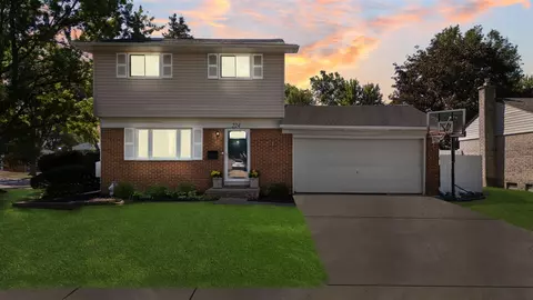 224 Wallace, Saline, MI 48176