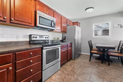 Kitchen - 224 Wallace, Saline, MI 48176 photo 3 of 4