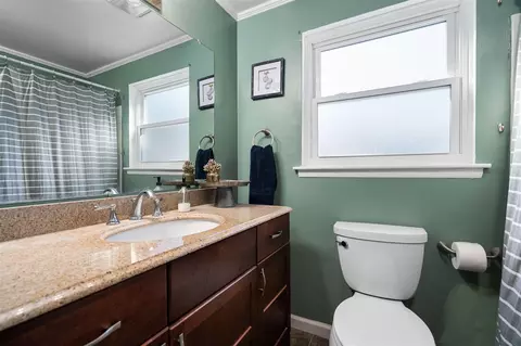 Bath - 224 Wallace, Saline, MI 48176 photo 1 of 2