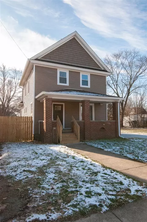 56 Lathrop, Battle Creek, MI 49014