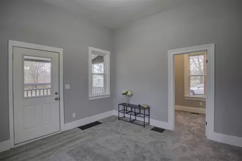 357 Cooper, Jackson, MI 49201 photo 8