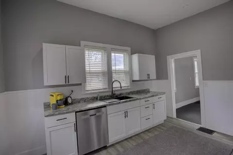 357 Cooper, Jackson, MI 49201 photo 17