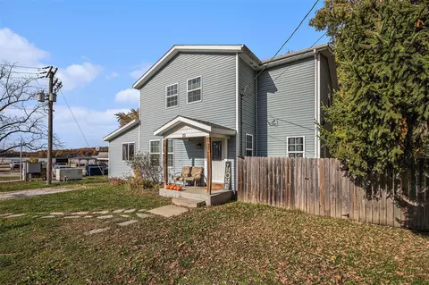 111 Reed, Cassopolis, MI 49031 photo 2