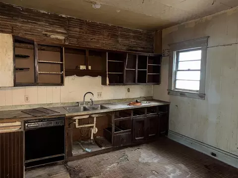 Kitchen - 427 Monroe, Marshall, MI 49068 photo 1 of 1