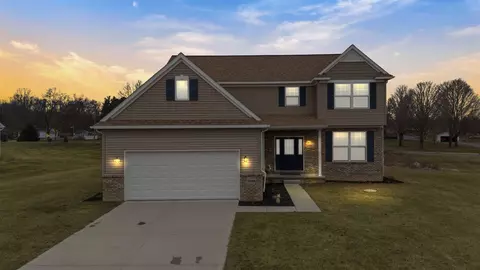 10196 Meadowmere, Saline, MI 48176