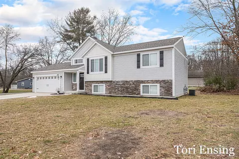 8802 Huron, Howard City, MI 49329