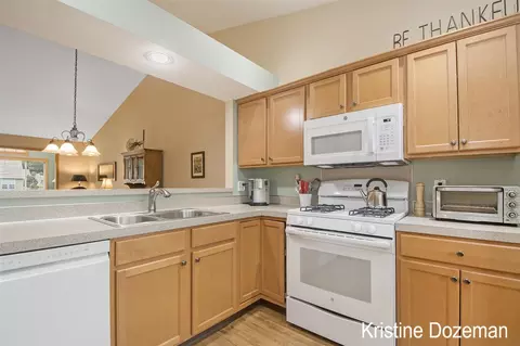 Kitchen - 385 Abbey Ml, Ada, MI 49301 photo 4 of 4