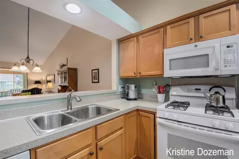 Kitchen - 385 Abbey Ml, Ada, MI 49301 photo 2 of 4