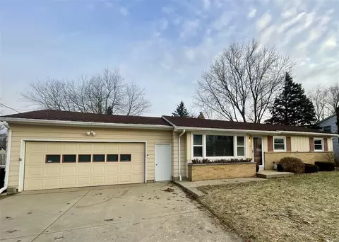 2914 Romence, Portage, MI 49024