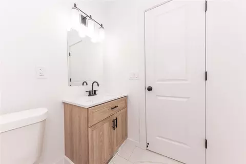 33988 Richard, Wayne, MI 48184 photo 14