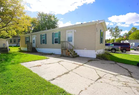 4418 Oakland, Allendale, MI 49401