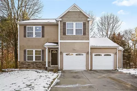 6061 Equestrian Woods, Kalamazoo, MI 49009