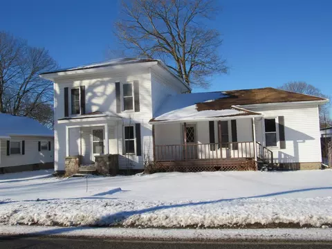 130 W Riverside, Ionia, MI 48846