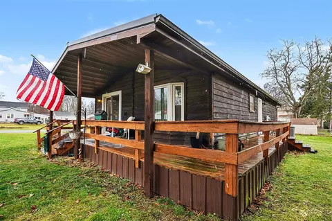 Exterior - 200 S Snyder, Marcellus, MI 49067 photo 3 of 4