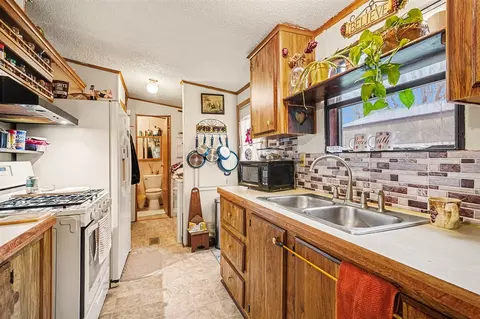 Kitchen - 200 S Snyder, Marcellus, MI 49067 photo 2 of 5