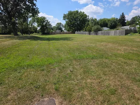 76 Arbor, Battle Creek, MI 49015