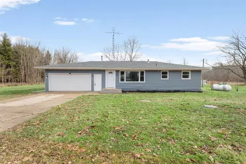 63041 70th, Watervliet, MI 49098