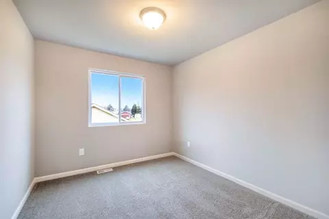 Bedroom - 5570 Mammoth, Caledonia, MI 49316 photo 2 of 6