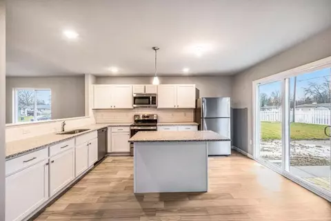 Kitchen - 5570 Mammoth, Caledonia, MI 49316 photo 3 of 7