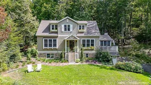 8863 Lakeshore, West Olive, MI 49460