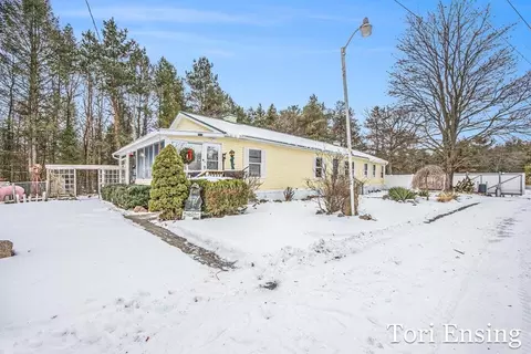 2529 S Greenville, Greenville, MI 48838