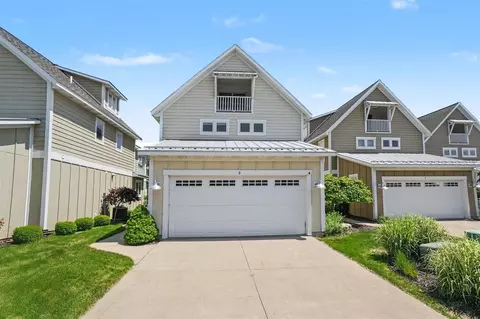 920 W Savidge #6, Spring Lake, MI 49456