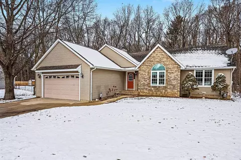 32282 Pinedale, Gobles, MI 49055