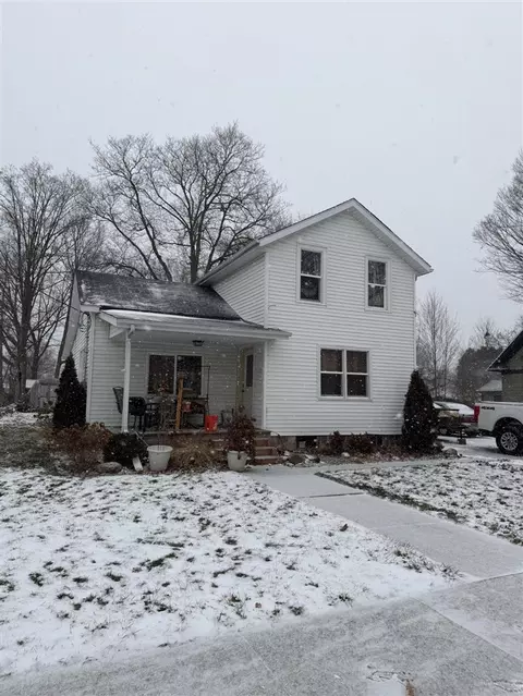 108 N Lincoln, Three Rivers, MI 49093