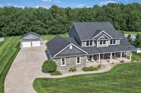 3700 Oakharbor, Kalamazoo, MI 49009