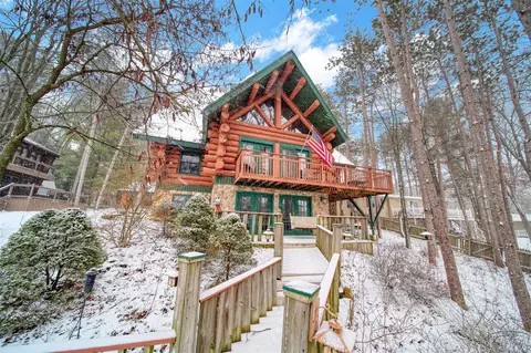 169 5 Pine Hill Lk, Horton, MI 49246