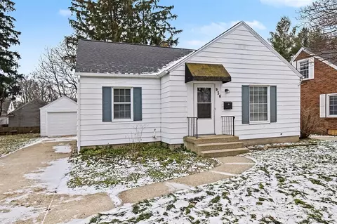 936 Mayhew Wood, Grand Rapids, MI 49507