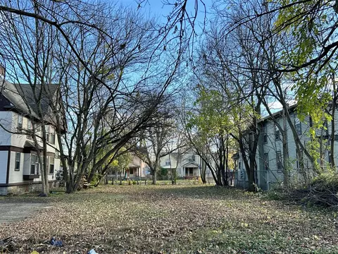 926 S S Park, Kalamazoo, MI 49001
