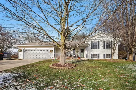 221 Glen Eagle, Rockford, MI 49341