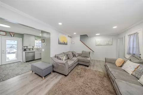 249 Sheffield, Saline, MI 48176