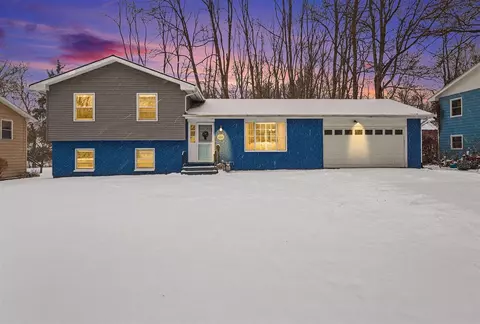604 Country Clb, Battle Creek, MI 49015